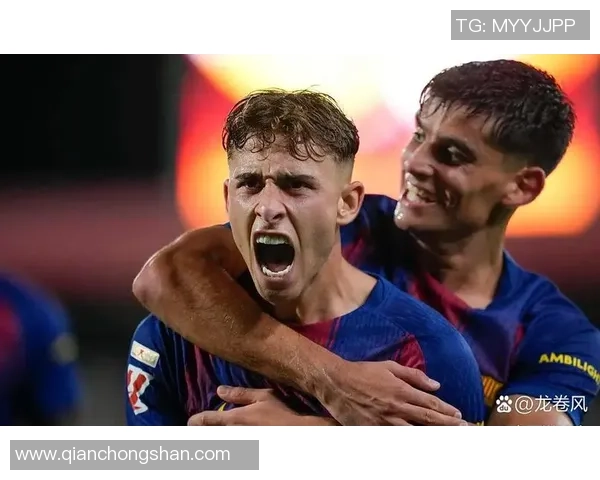 足总杯决赛：皇马狂胜巴萨五球大捷引发全场震动