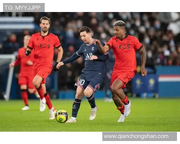 德甲激战利物浦绝杀巴黎圣日耳曼全场沸腾瞬间回顾与分析