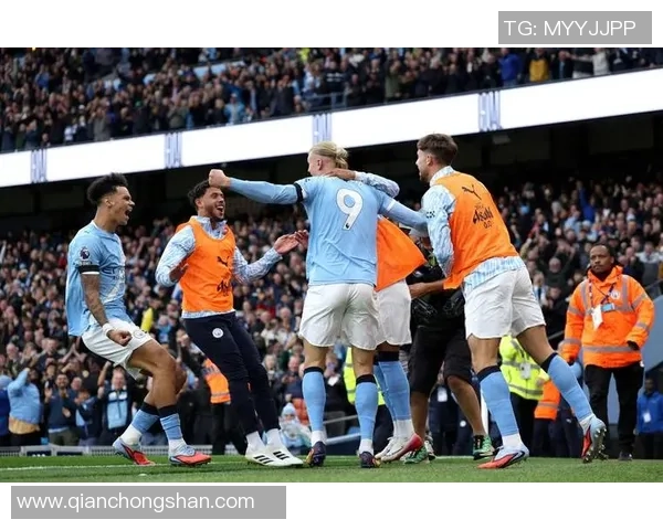 那不勒斯逆转曼城4-0引发争议判罚全场沸腾的精彩瞬间