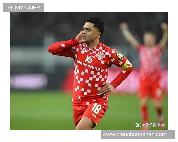 国王杯曼联逆转莱比锡帽子戏法点燃全场激情与转会传闻交织