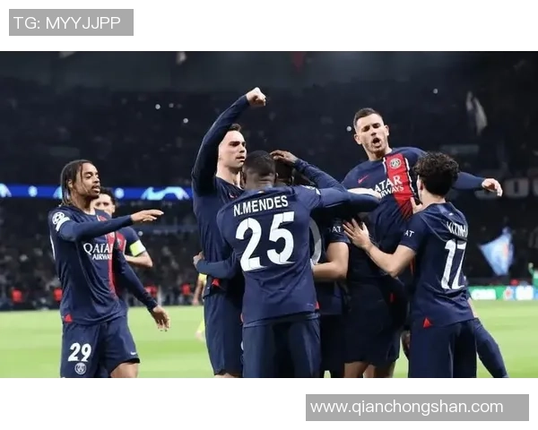 欧冠激战巴黎圣日耳曼狂胜曼联6比2引发转会风波与热议